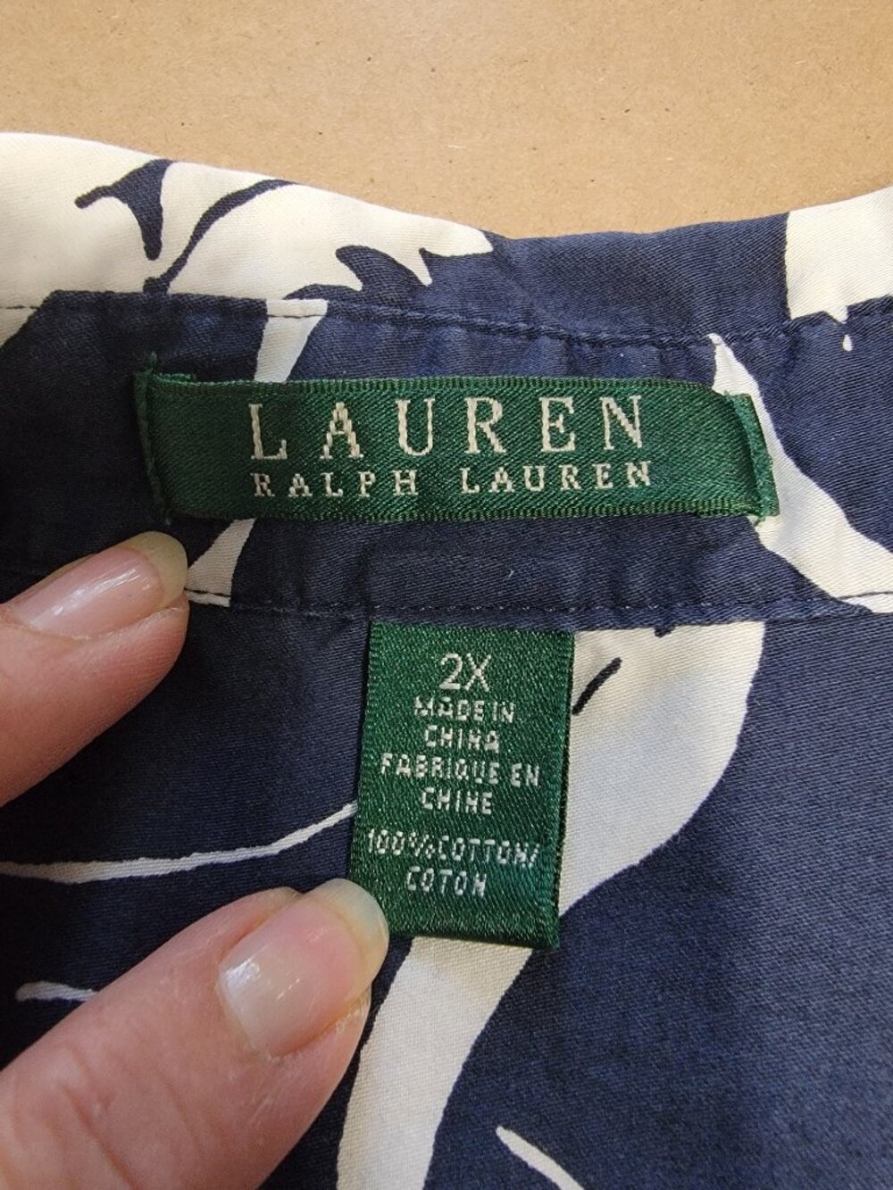 Lauren Ralph Lauren Size 2X Navy Blue w/ White Floral Button Down Shirt - Picture 10 of 11